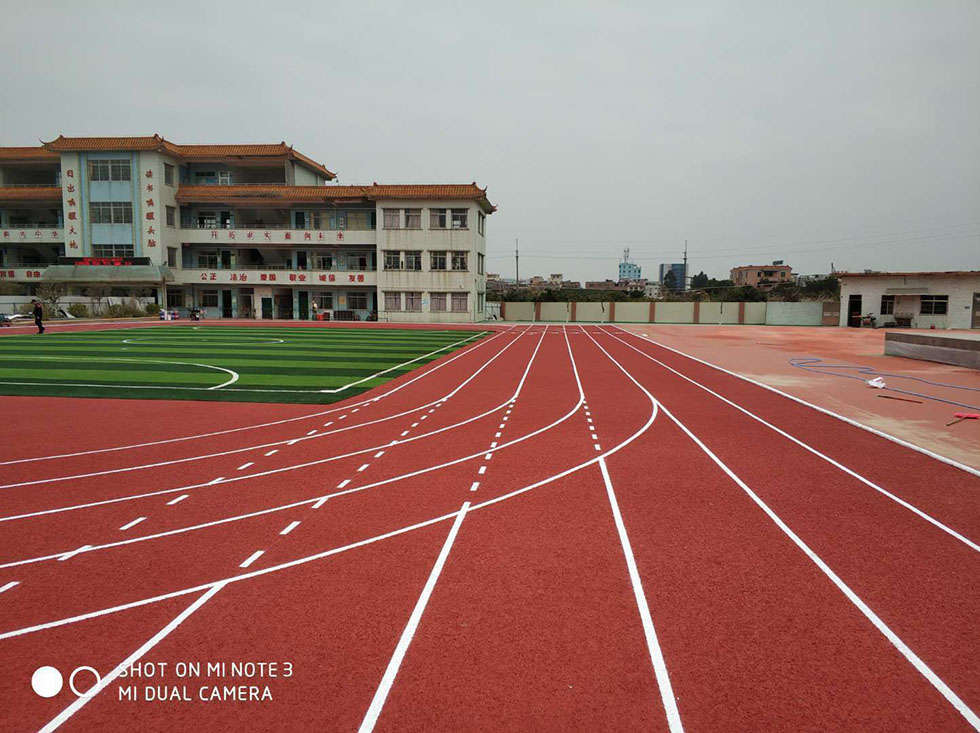 明光学校操场塑胶跑道 南昌塑胶球场在快速发展