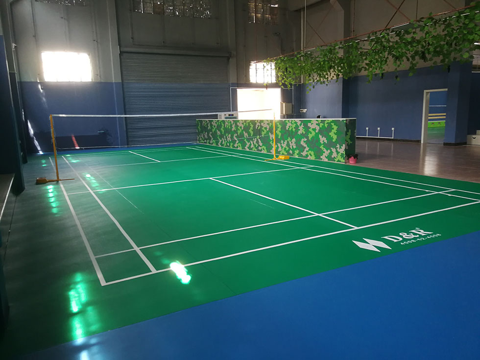 日本学校有塑胶跑道吗 体育馆运动木地板安装铺设一定要注意这四点
