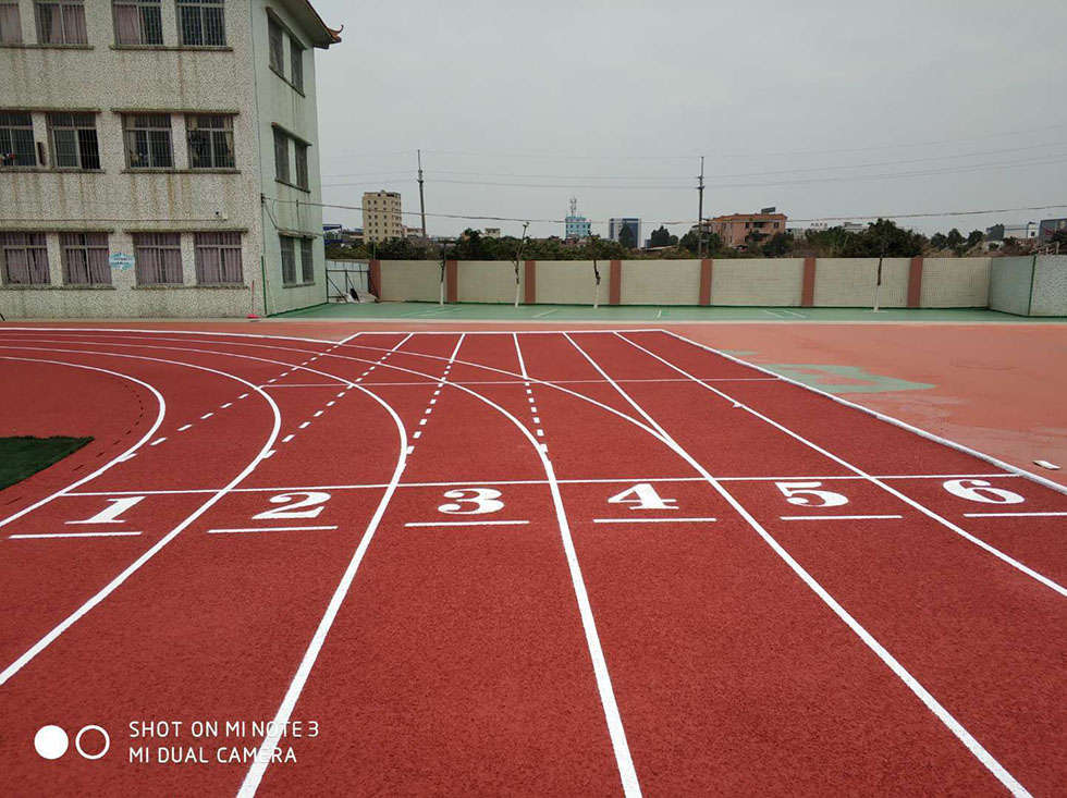 福建運動場學校塑膠跑道工程案例,實拍！