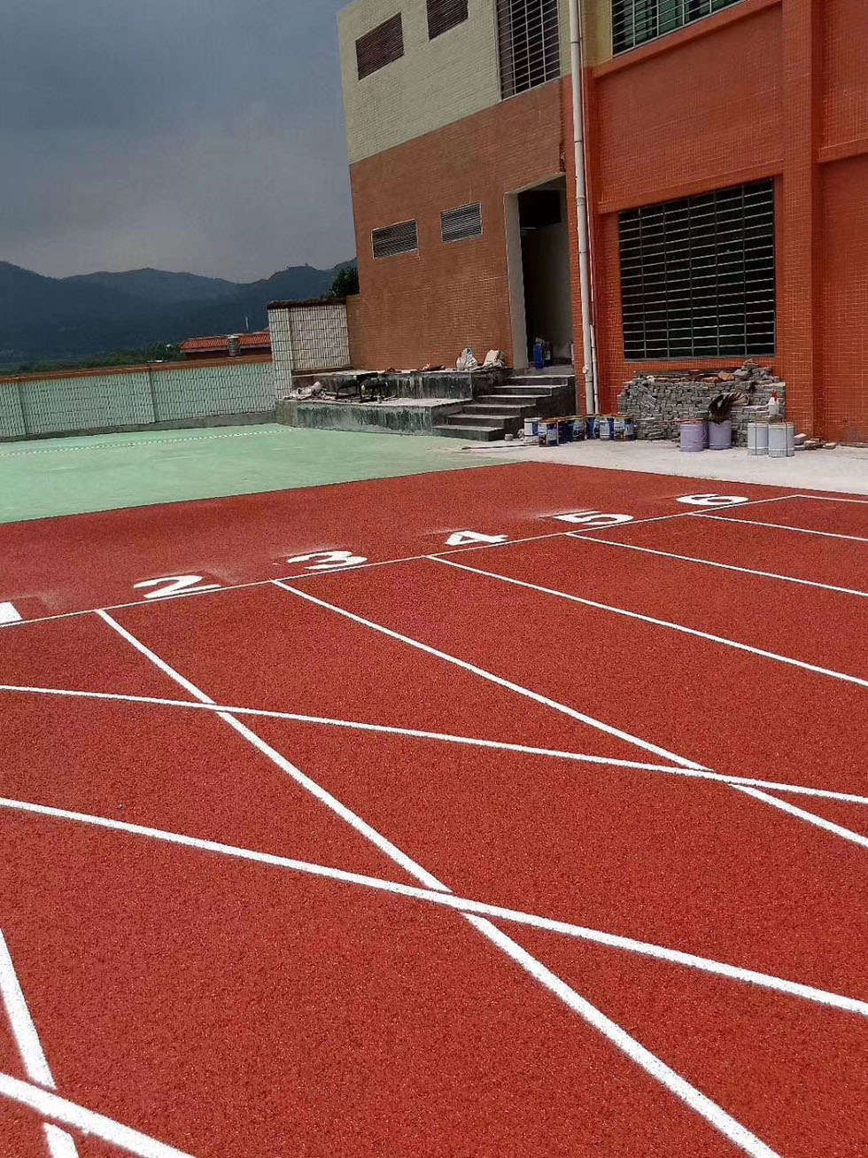 「学校塑胶跑道材料厂家排名」学校塑胶跑道有哪些地基要求