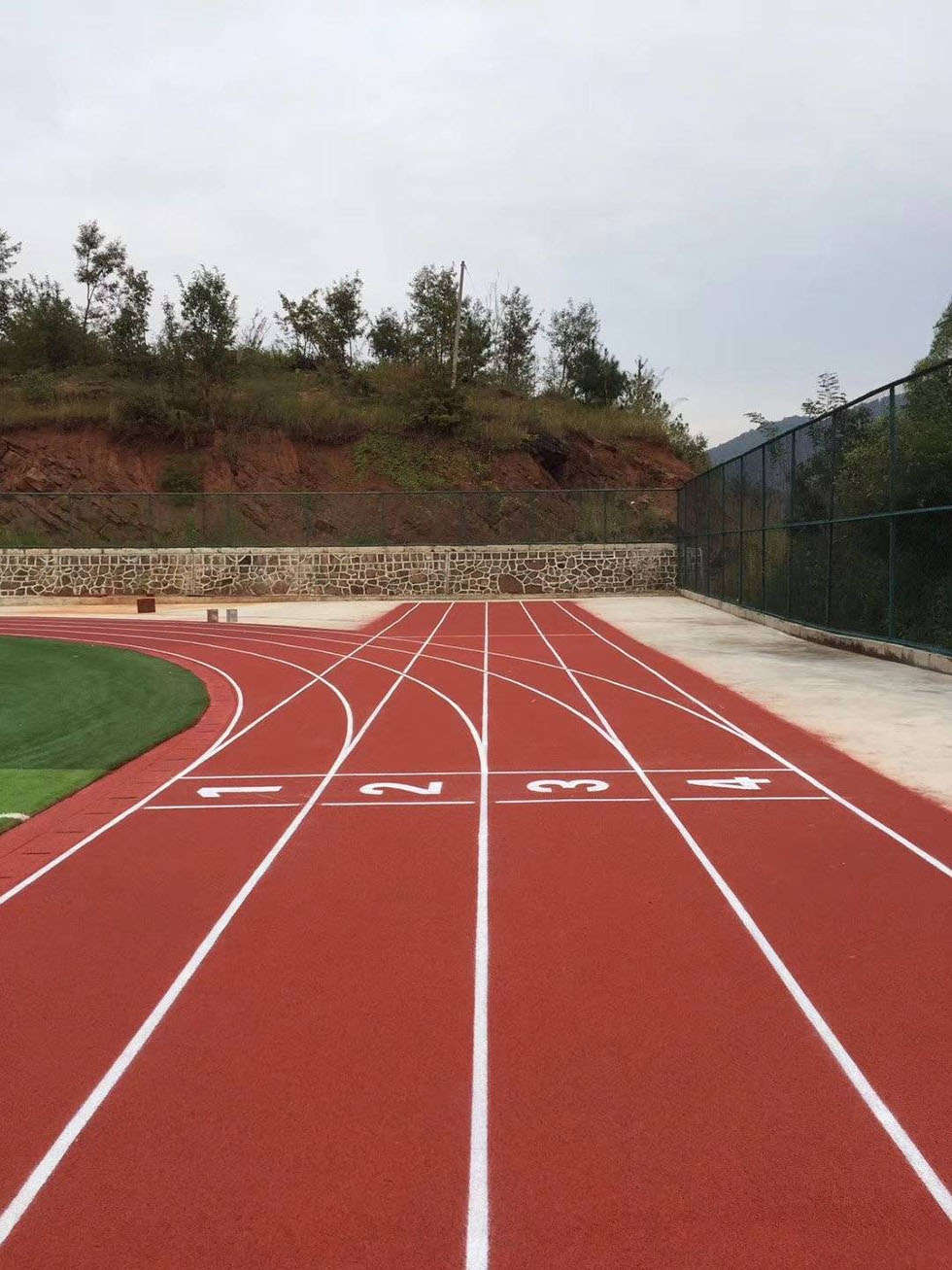 学校塑胶跑道施工单位 惠州专业体育运动木地板厂家直销价格