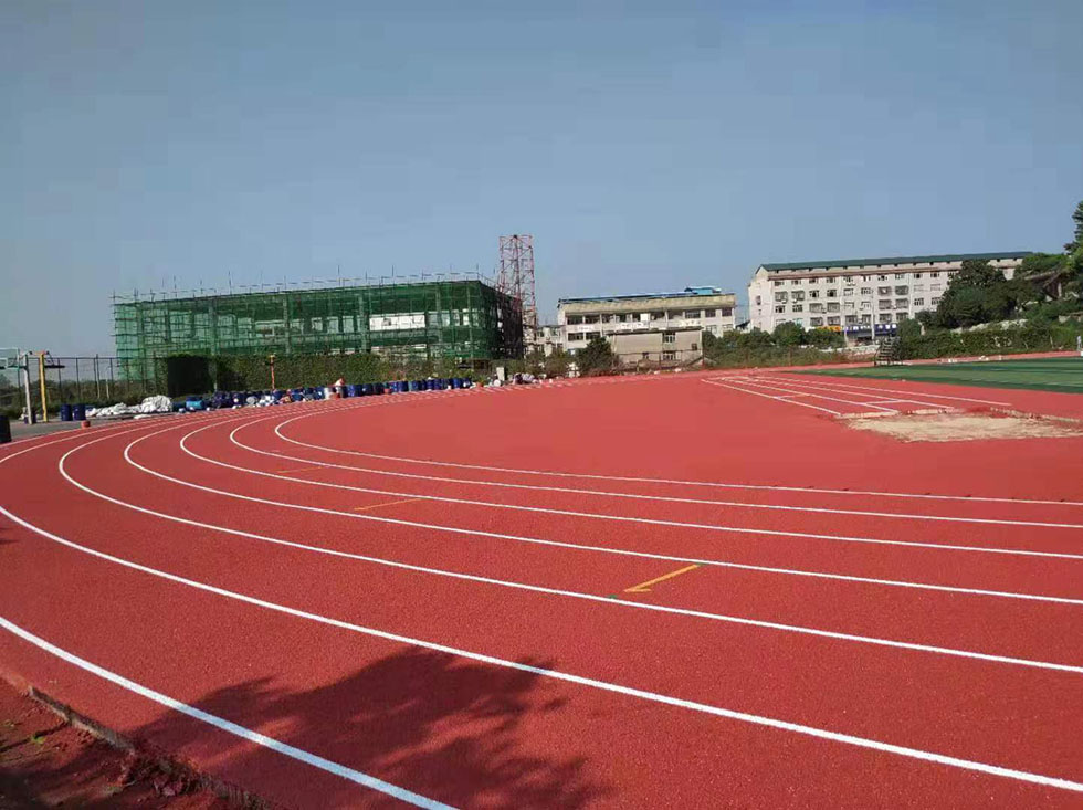 学校塑胶跑道送检制度 「贵州学校塑胶跑道」天津透气型学校塑胶跑道厂家有哪些
