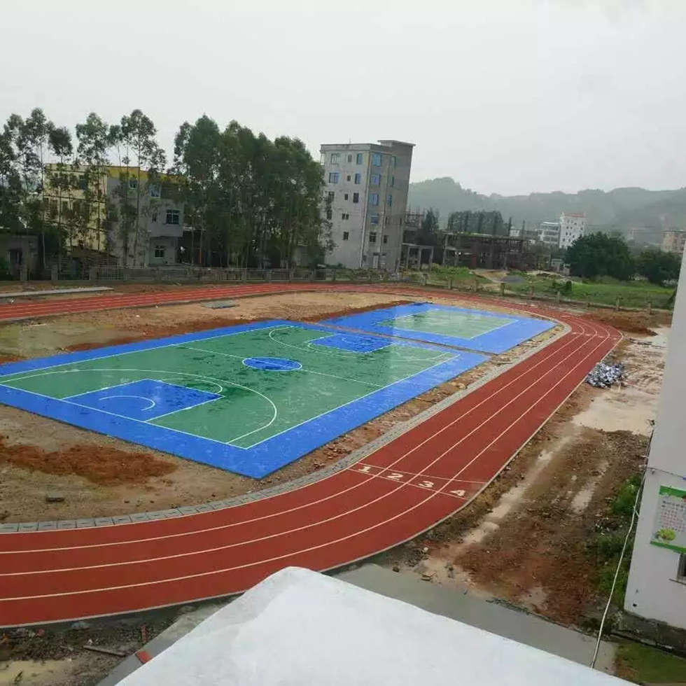 四种不同学校塑胶跑道面层的不同性质介绍