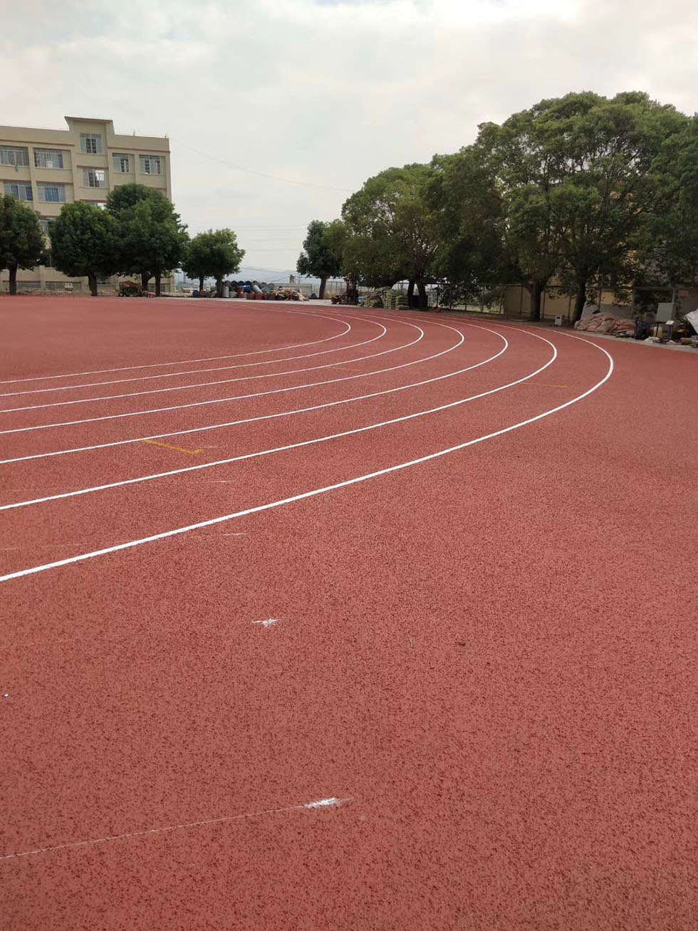 學校塑膠跑道施工廠家 「東莞學校塑膠跑道」學校塑膠跑道廠家哪家比較好