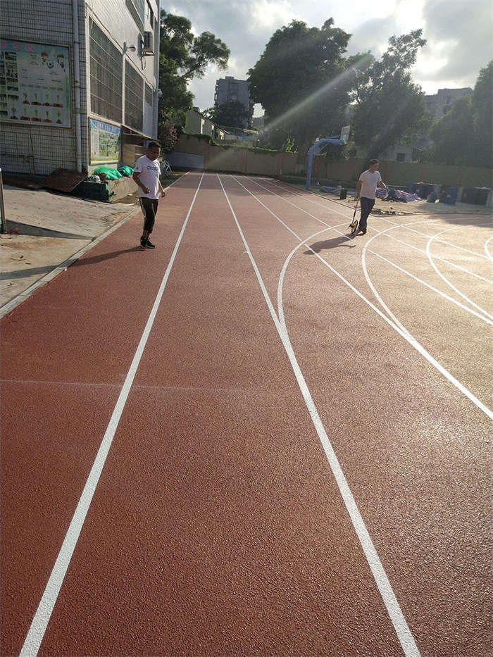 预制式学校塑胶跑道使用需注意什么 日常如何维护保养