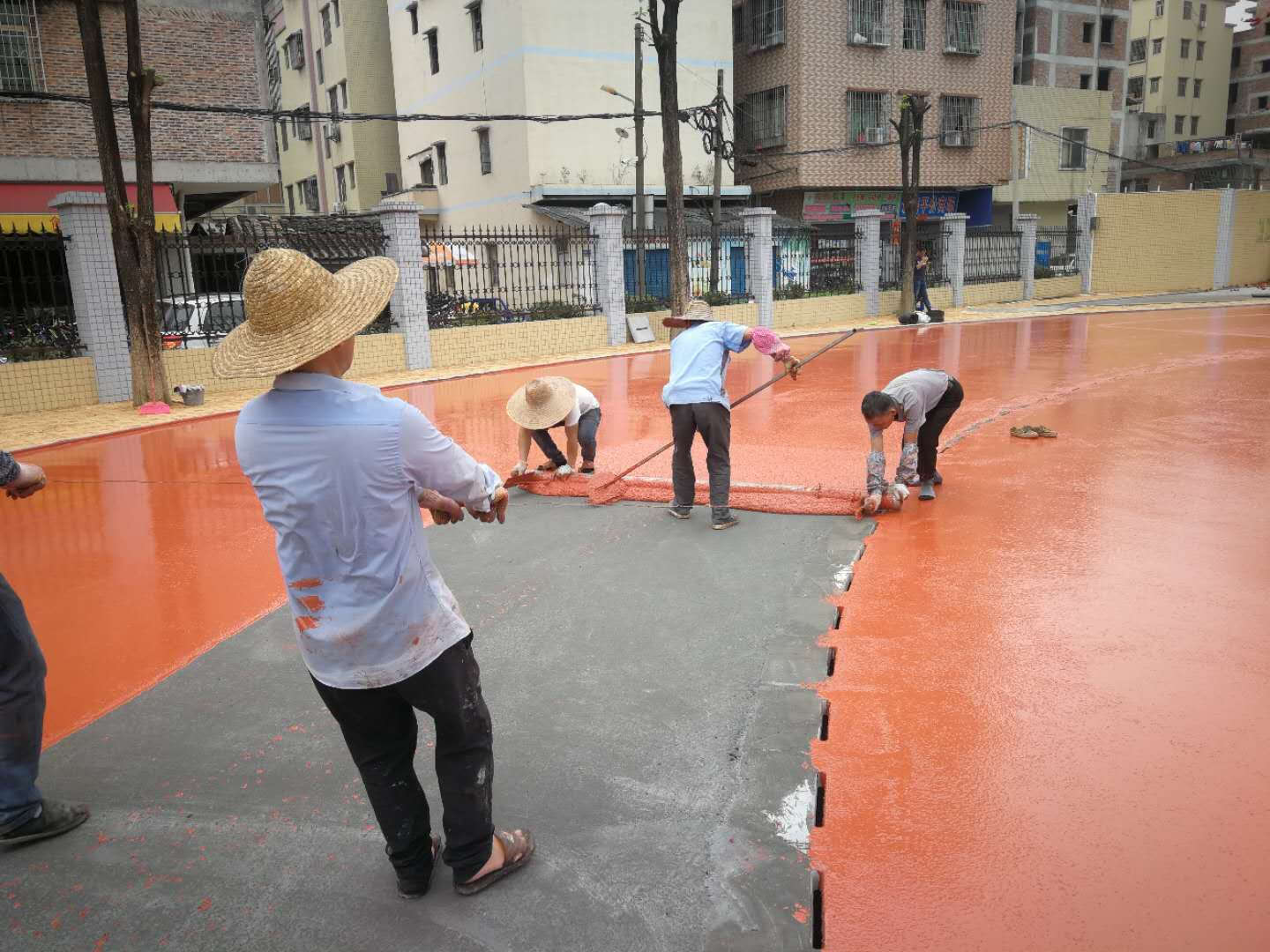 濮阳塑胶球场跑道人工草坪施工