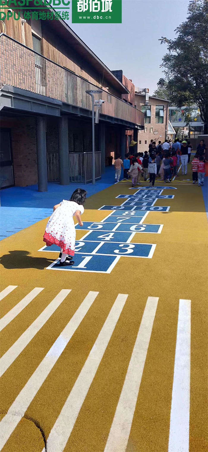 武川县学校塑胶跑道_1